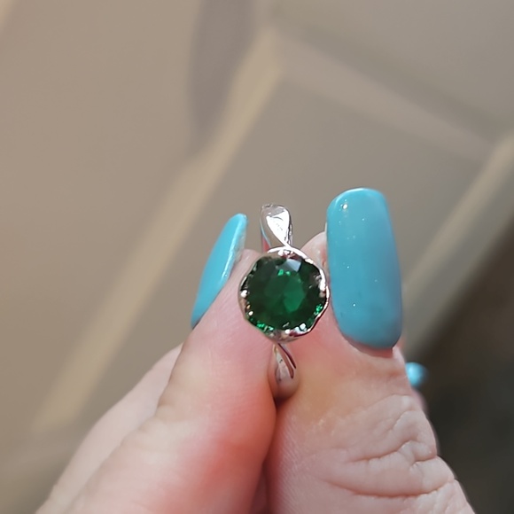 Ring‎ - Picture 4 of 4